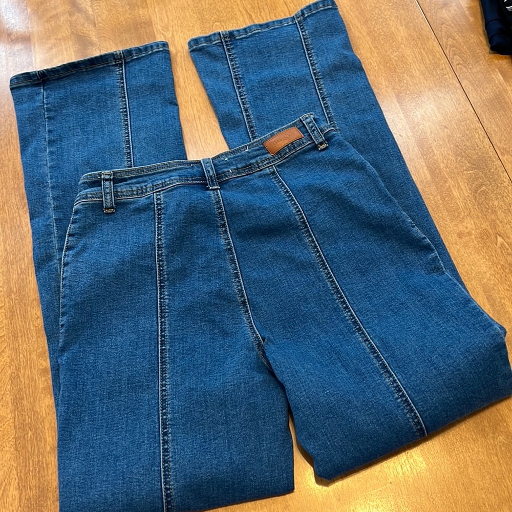 13. Umgee Flare Size 3